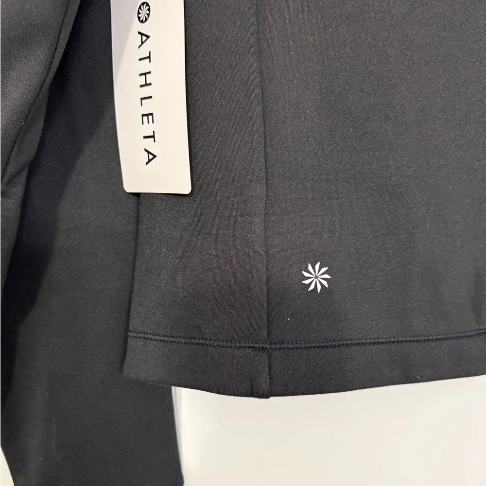 Athleta, unstoppable cropped, full, zip ladies jacket - Picture 4 of 7